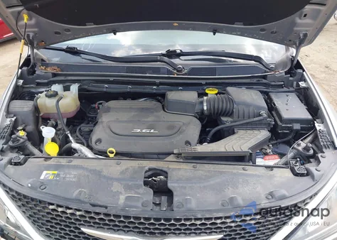 2018 Chrysler Pacifica Touring Plus z USA, uszkodzony, nr VIN 2C4RC1FG9JR104549